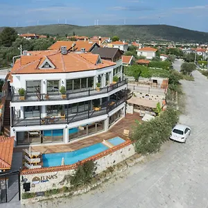 Lunas Hotel